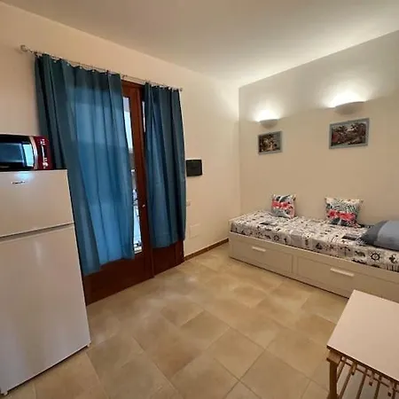 Realestate Le Ginestre 24 Lejlighed Pula